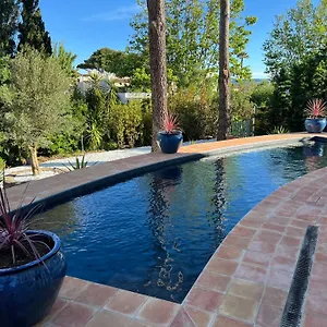  Appartement Maison D'orange La Pinede France